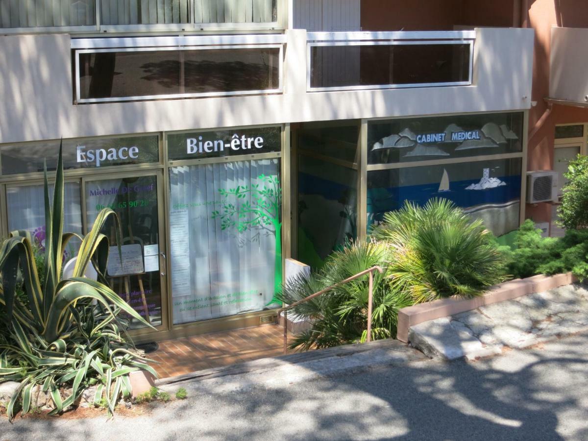 Joli Studio A Front De Mer Saint-Raphaël Exterior foto
