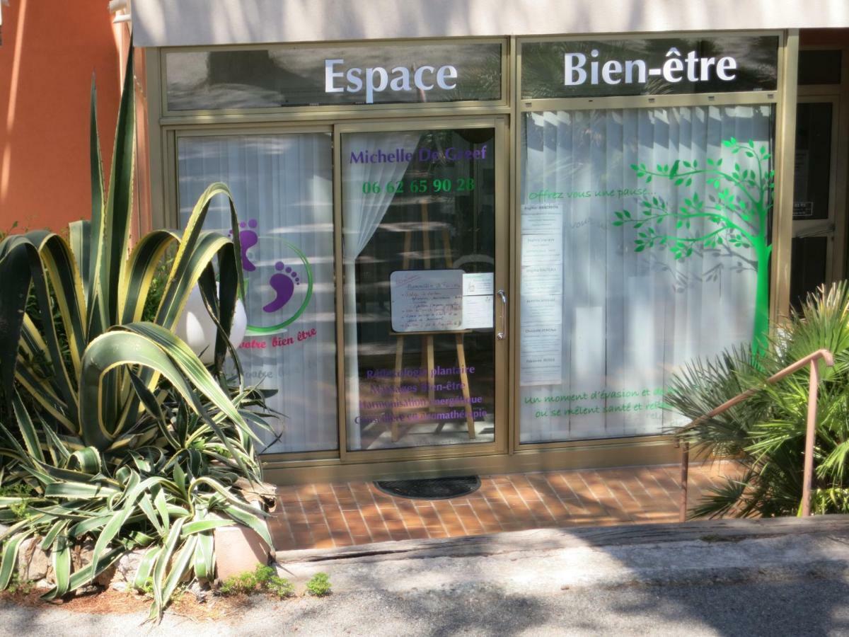 Joli Studio A Front De Mer Saint-Raphaël Exterior foto
